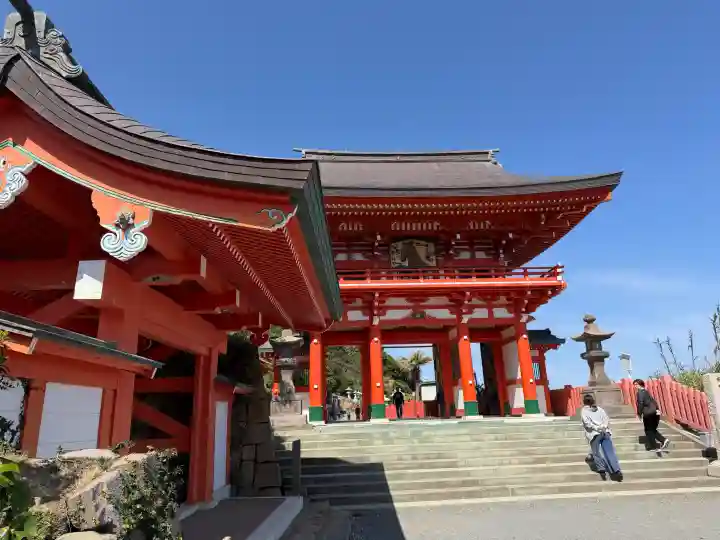 鵜戸神宮の{uncategorized: "未分類", other: "その他", undefined: "問題あり", building: "その他建物", grave: "お墓", sacred_gate: "鳥居", guardian: "狛犬", statue: "像", buddha: "仏像", history: "歴史", nature: "自然", garden: "庭園", animal: "動物", pagoda: "塔", temizu: "手水舎", mountain_gate: "山門・神門", sanctuary: "本殿・本堂", subordinate: "末社・摂社", art: "芸術", scenery: "景色", jizo: "地蔵", ema: "絵馬", goshuin: "御朱印", omikuji: "おみくじ", items: "授与品その他", amulet: "お守り", goshuincho: "御朱印帳", eats: "食事", festival: "お祭り", votive_dance: "神楽", shichigosan: "七五三参", wedding: "結婚式", experience: "体験その他", initially: "初詣", around: "周辺", anti_infection: "感染症対策"}