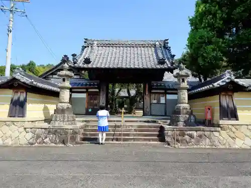 高蔵寺の山門