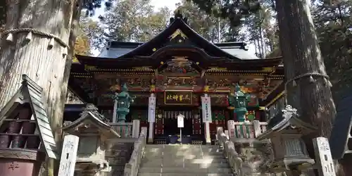 三峯神社の本殿