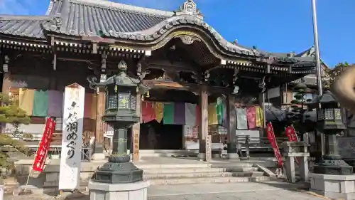 無量寺の{uncategorized: "未分類", other: "その他", undefined: "問題あり", building: "その他建物", grave: "お墓", sacred_gate: "鳥居", guardian: "狛犬", statue: "像", buddha: "仏像", history: "歴史", nature: "自然", garden: "庭園", animal: "動物", pagoda: "塔", temizu: "手水舎", mountain_gate: "山門・神門", sanctuary: "本殿・本堂", subordinate: "末社・摂社", art: "芸術", scenery: "景色", jizo: "地蔵", ema: "絵馬", goshuin: "御朱印", omikuji: "おみくじ", items: "授与品その他", amulet: "お守り", goshuincho: "御朱印帳", eats: "食事", festival: "お祭り", votive_dance: "神楽", shichigosan: "七五三参", wedding: "結婚式", experience: "体験その他", initially: "初詣", around: "周辺", anti_infection: "感染症対策"}