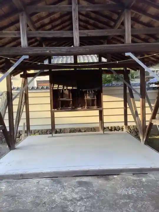 津島神社・庚申塚・上条城址の本殿・本堂