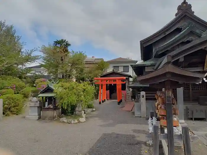 津秦天満宮の建物その他