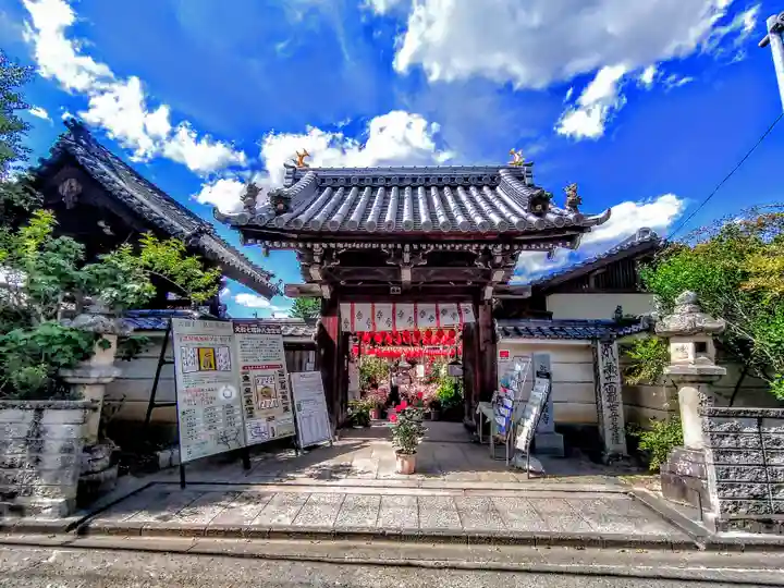 おふさ観音(観音寺)の山門・神門