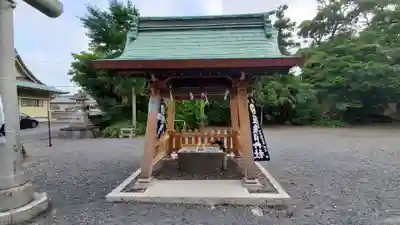 服織田神社の手水舎