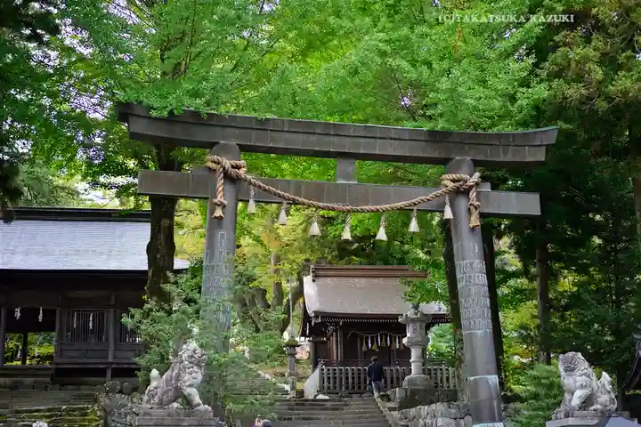 諏訪大社上社前宮(長野県)