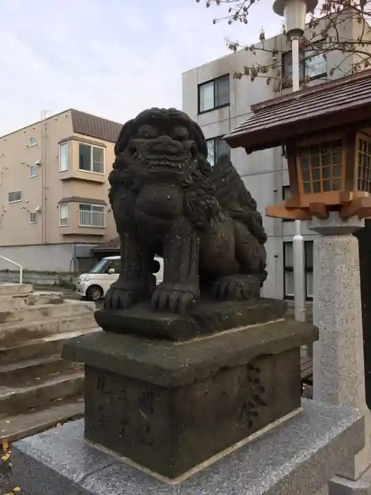 札幌諏訪神社の狛犬