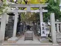 千住本氷川神社の鳥居