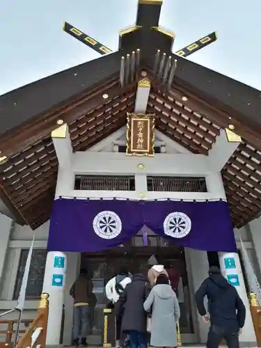 烈々布神社の本殿