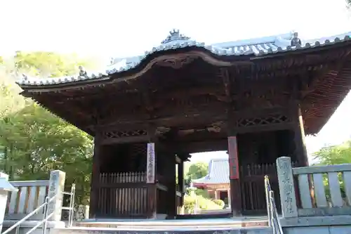 屋島寺の山門