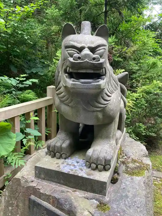 真山神社の狛犬