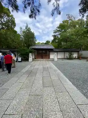 高徳院の山門・神門