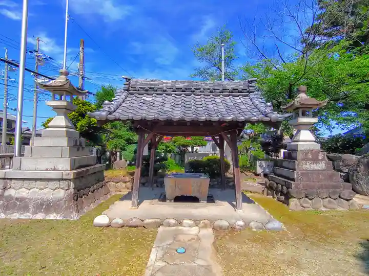 八剱神社(更屋敷)の手水舎