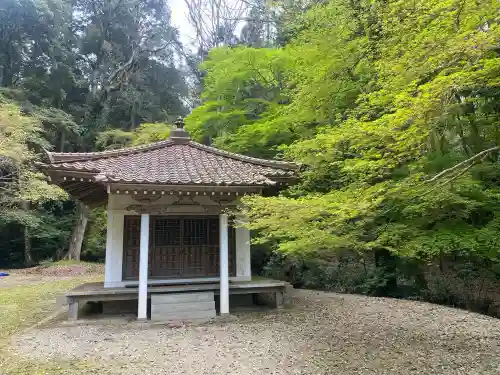 正暦寺の{uncategorized: "未分類", other: "その他", undefined: "問題あり", building: "その他建物", grave: "お墓", sacred_gate: "鳥居", guardian: "狛犬", statue: "像", buddha: "仏像", history: "歴史", nature: "自然", garden: "庭園", animal: "動物", pagoda: "塔", temizu: "手水舎", mountain_gate: "山門・神門", sanctuary: "本殿・本堂", subordinate: "末社・摂社", art: "芸術", scenery: "景色", jizo: "地蔵", ema: "絵馬", goshuin: "御朱印", omikuji: "おみくじ", items: "授与品その他", amulet: "お守り", goshuincho: "御朱印帳", eats: "食事", festival: "お祭り", votive_dance: "神楽", shichigosan: "七五三参", wedding: "結婚式", experience: "体験その他", initially: "初詣", around: "周辺", anti_infection: "感染症対策"}