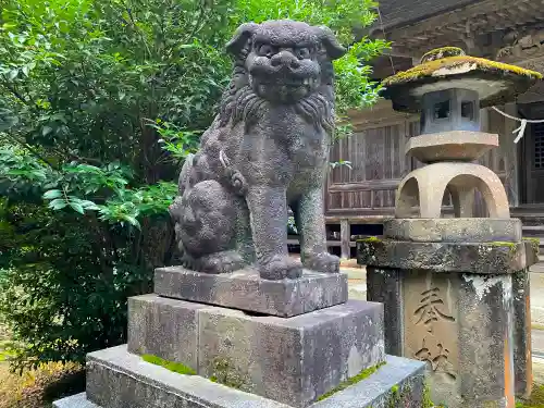 椙尾神社の狛犬