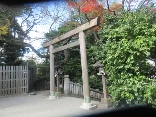 伊勢山皇大神宮の鳥居