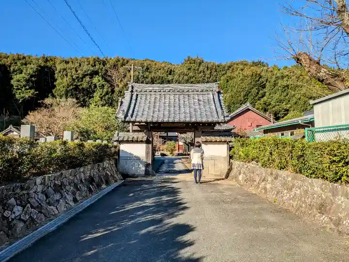 善秀寺の山門・神門