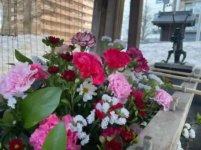 彌彦神社 (伊夜日子神社)の手水舎