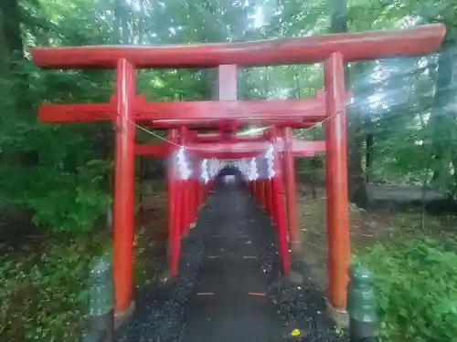 新屋山神社(山梨県)