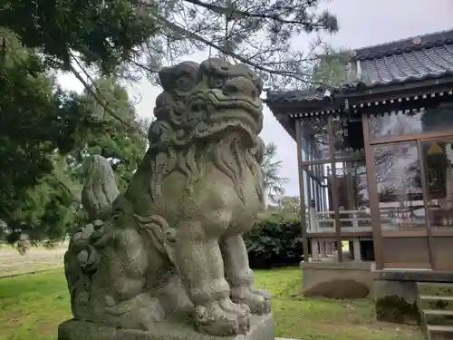 稲荷神社の狛犬