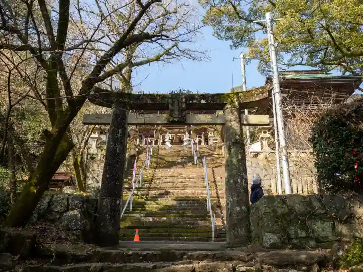 稲佐神社の{uncategorized: "未分類", other: "その他", undefined: "問題あり", building: "その他建物", grave: "お墓", sacred_gate: "鳥居", guardian: "狛犬", statue: "像", buddha: "仏像", history: "歴史", nature: "自然", garden: "庭園", animal: "動物", pagoda: "塔", temizu: "手水舎", mountain_gate: "山門・神門", sanctuary: "本殿・本堂", subordinate: "末社・摂社", art: "芸術", scenery: "景色", jizo: "地蔵", ema: "絵馬", goshuin: "御朱印", omikuji: "おみくじ", items: "授与品その他", amulet: "お守り", goshuincho: "御朱印帳", eats: "食事", festival: "お祭り", votive_dance: "神楽", shichigosan: "七五三参", wedding: "結婚式", experience: "体験その他", initially: "初詣", around: "周辺", anti_infection: "感染症対策"}