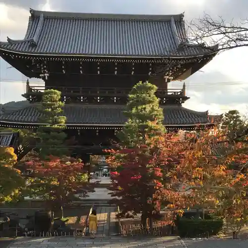 くろ谷 金戒光明寺の山門