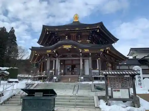 西方寺の本殿