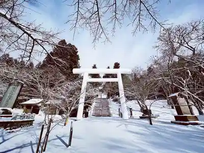 土津神社|こどもと出世の神さまの鳥居