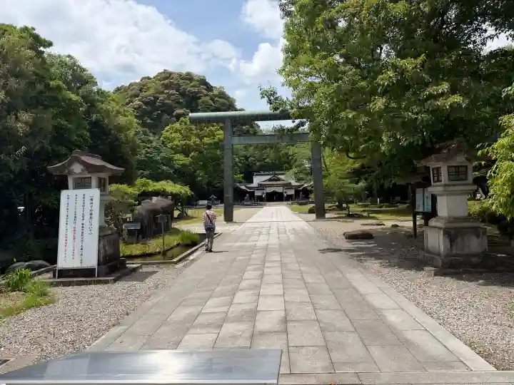 岐阜護國神社の{uncategorized: "未分類", other: "その他", undefined: "問題あり", building: "その他建物", grave: "お墓", sacred_gate: "鳥居", guardian: "狛犬", statue: "像", buddha: "仏像", history: "歴史", nature: "自然", garden: "庭園", animal: "動物", pagoda: "塔", temizu: "手水舎", mountain_gate: "山門・神門", sanctuary: "本殿・本堂", subordinate: "末社・摂社", art: "芸術", scenery: "景色", jizo: "地蔵", ema: "絵馬", goshuin: "御朱印", omikuji: "おみくじ", items: "授与品その他", amulet: "お守り", goshuincho: "御朱印帳", eats: "食事", festival: "お祭り", votive_dance: "神楽", shichigosan: "七五三参", wedding: "結婚式", experience: "体験その他", initially: "初詣", around: "周辺", anti_infection: "感染症対策"}