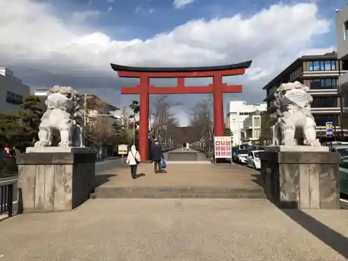 鶴岡八幡宮の鳥居