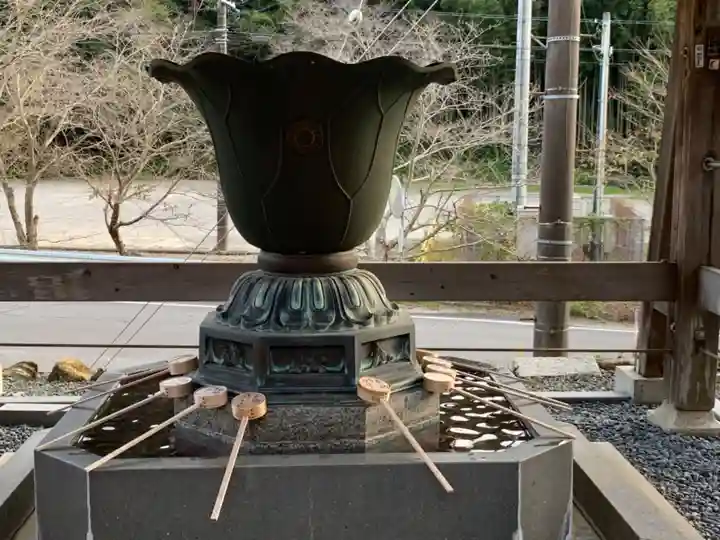 尾張高野山宗 総本山 岩屋寺の手水舎