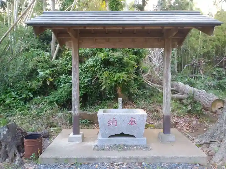 産土明神の手水舎