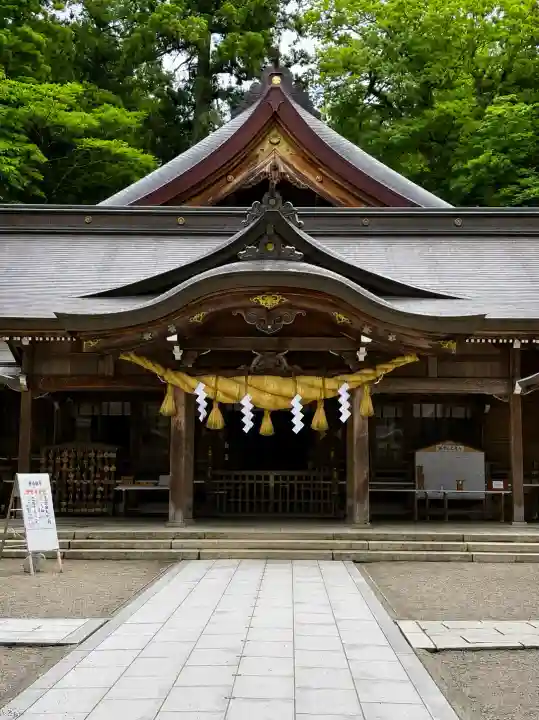 白山比咩神社の{uncategorized: "未分類", other: "その他", undefined: "問題あり", building: "その他建物", grave: "お墓", sacred_gate: "鳥居", guardian: "狛犬", statue: "像", buddha: "仏像", history: "歴史", nature: "自然", garden: "庭園", animal: "動物", pagoda: "塔", temizu: "手水舎", mountain_gate: "山門・神門", sanctuary: "本殿・本堂", subordinate: "末社・摂社", art: "芸術", scenery: "景色", jizo: "地蔵", ema: "絵馬", goshuin: "御朱印", omikuji: "おみくじ", items: "授与品その他", amulet: "お守り", goshuincho: "御朱印帳", eats: "食事", festival: "お祭り", votive_dance: "神楽", shichigosan: "七五三参", wedding: "結婚式", experience: "体験その他", initially: "初詣", around: "周辺", anti_infection: "感染症対策"}
