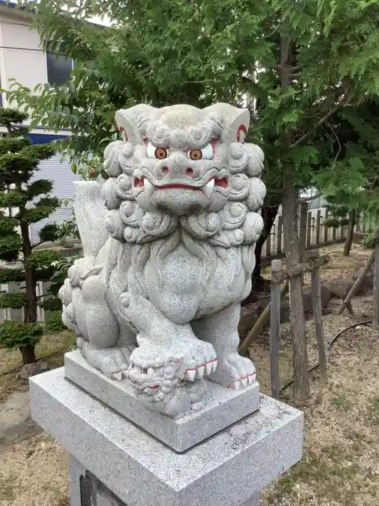 伊副神社の狛犬