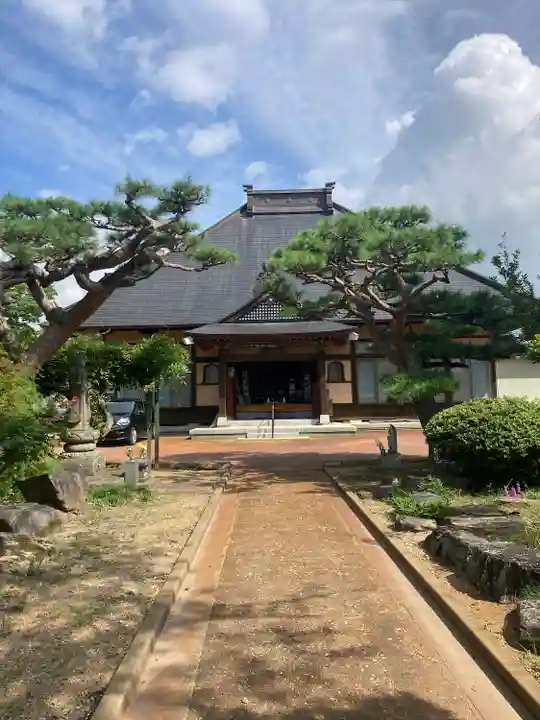 長照寺の本殿・本堂
