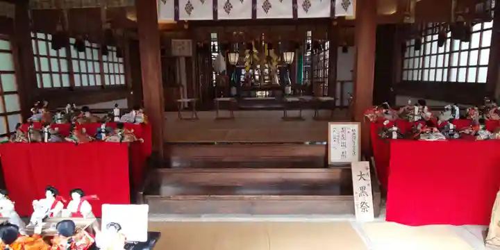 三輪神社の本殿・本堂