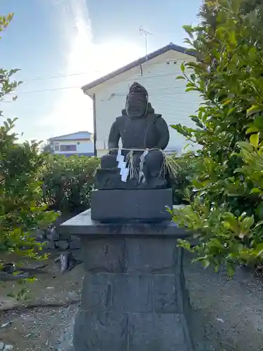 須佐能袁神社の像