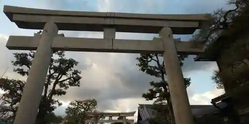 西院春日神社の鳥居