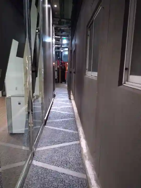 宝童稲荷神社の庭園