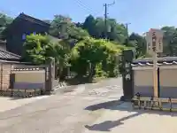東慶寺の{uncategorized: "未分類", other: "その他", undefined: "問題あり", building: "その他建物", grave: "お墓", sacred_gate: "鳥居", guardian: "狛犬", statue: "像", buddha: "仏像", history: "歴史", nature: "自然", garden: "庭園", animal: "動物", pagoda: "塔", temizu: "手水舎", mountain_gate: "山門・神門", sanctuary: "本殿・本堂", subordinate: "末社・摂社", art: "芸術", scenery: "景色", jizo: "地蔵", ema: "絵馬", goshuin: "御朱印", omikuji: "おみくじ", items: "授与品その他", amulet: "お守り", goshuincho: "御朱印帳", eats: "食事", festival: "お祭り", votive_dance: "神楽", shichigosan: "七五三参", wedding: "結婚式", experience: "体験その他", initially: "初詣", around: "周辺", anti_infection: "感染症対策"}