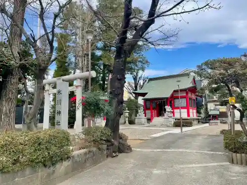 舟渡氷川神社の{uncategorized: "未分類", other: "その他", undefined: "問題あり", building: "その他建物", grave: "お墓", sacred_gate: "鳥居", guardian: "狛犬", statue: "像", buddha: "仏像", history: "歴史", nature: "自然", garden: "庭園", animal: "動物", pagoda: "塔", temizu: "手水舎", mountain_gate: "山門・神門", sanctuary: "本殿・本堂", subordinate: "末社・摂社", art: "芸術", scenery: "景色", jizo: "地蔵", ema: "絵馬", goshuin: "御朱印", omikuji: "おみくじ", items: "授与品その他", amulet: "お守り", goshuincho: "御朱印帳", eats: "食事", festival: "お祭り", votive_dance: "神楽", shichigosan: "七五三参", wedding: "結婚式", experience: "体験その他", initially: "初詣", around: "周辺", anti_infection: "感染症対策"}