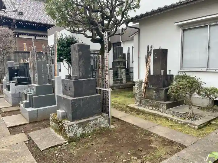 妙情寺の{uncategorized: "未分類", other: "その他", undefined: "問題あり", building: "その他建物", grave: "お墓", sacred_gate: "鳥居", guardian: "狛犬", statue: "像", buddha: "仏像", history: "歴史", nature: "自然", garden: "庭園", animal: "動物", pagoda: "塔", temizu: "手水舎", mountain_gate: "山門・神門", sanctuary: "本殿・本堂", subordinate: "末社・摂社", art: "芸術", scenery: "景色", jizo: "地蔵", ema: "絵馬", goshuin: "御朱印", omikuji: "おみくじ", items: "授与品その他", amulet: "お守り", goshuincho: "御朱印帳", eats: "食事", festival: "お祭り", votive_dance: "神楽", shichigosan: "七五三参", wedding: "結婚式", experience: "体験その他", initially: "初詣", around: "周辺", anti_infection: "感染症対策"}