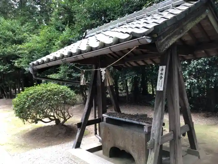 安仁神社の手水舎