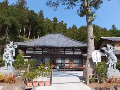 常泉寺の本殿