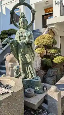 本壽寺（本寿寺）(兵庫県)