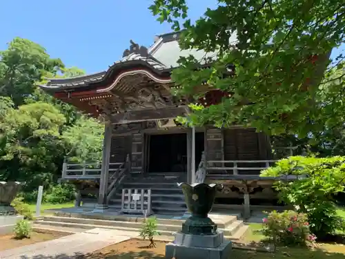 飯縄寺の本殿・本堂