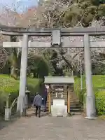 母智丘神社の{uncategorized: "未分類", other: "その他", undefined: "問題あり", building: "その他建物", grave: "お墓", sacred_gate: "鳥居", guardian: "狛犬", statue: "像", buddha: "仏像", history: "歴史", nature: "自然", garden: "庭園", animal: "動物", pagoda: "塔", temizu: "手水舎", mountain_gate: "山門・神門", sanctuary: "本殿・本堂", subordinate: "末社・摂社", art: "芸術", scenery: "景色", jizo: "地蔵", ema: "絵馬", goshuin: "御朱印", omikuji: "おみくじ", items: "授与品その他", amulet: "お守り", goshuincho: "御朱印帳", eats: "食事", festival: "お祭り", votive_dance: "神楽", shichigosan: "七五三参", wedding: "結婚式", experience: "体験その他", initially: "初詣", around: "周辺", anti_infection: "感染症対策"}
