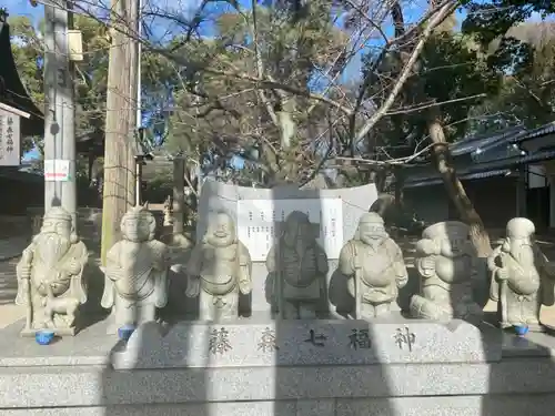 藤森神社の像