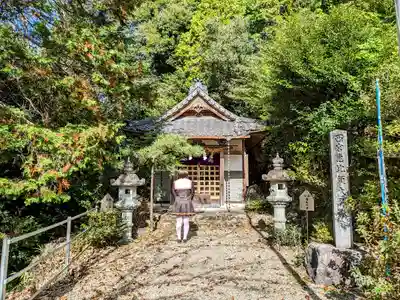 曽野稲荷神社の本殿・本堂