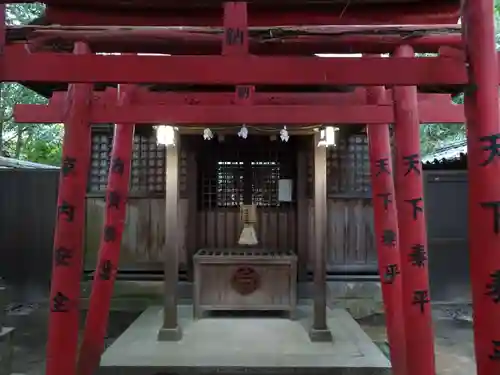 白鳥神社の末社