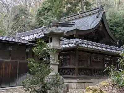 湯谷神社の{uncategorized: "未分類", other: "その他", undefined: "問題あり", building: "その他建物", grave: "お墓", sacred_gate: "鳥居", guardian: "狛犬", statue: "像", buddha: "仏像", history: "歴史", nature: "自然", garden: "庭園", animal: "動物", pagoda: "塔", temizu: "手水舎", mountain_gate: "山門・神門", sanctuary: "本殿・本堂", subordinate: "末社・摂社", art: "芸術", scenery: "景色", jizo: "地蔵", ema: "絵馬", goshuin: "御朱印", omikuji: "おみくじ", items: "授与品その他", amulet: "お守り", goshuincho: "御朱印帳", eats: "食事", festival: "お祭り", votive_dance: "神楽", shichigosan: "七五三参", wedding: "結婚式", experience: "体験その他", initially: "初詣", around: "周辺", anti_infection: "感染症対策"}